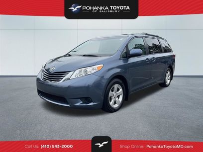 Used 2017 Toyota Sienna LE