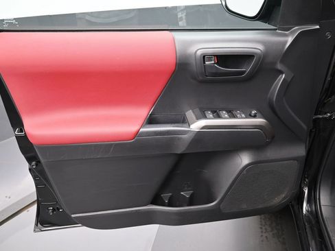 Certified 2023 Toyota Tacoma SR5 w/ Technology Package AWD/4WD image 11