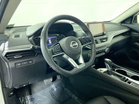 Used 2024 Nissan Altima 2.5 SR image 23