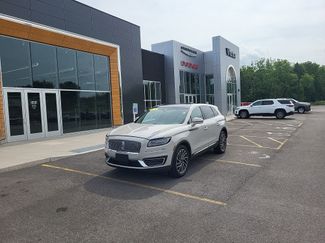 Used 2020 Lincoln Nautilus Reserve image 1