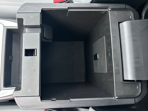 Used 2021 Ford Explorer XLT w/ Equipment Group 202A image 28