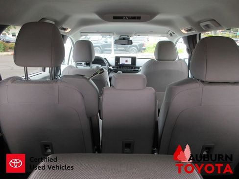 Used 2026 Toyota Sienna LE image 21