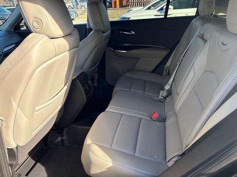 Used 2020 Cadillac XT4 Premium Luxury image 6