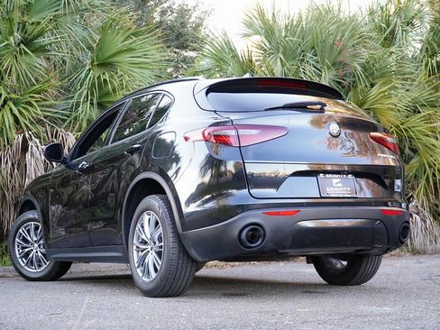 Used 2022 Alfa Romeo Stelvio Sprint image 4
