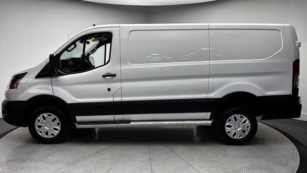 Used 2025 Ford Transit 250 Low Roof w/ Exterior Upgrade Package RWD image 4