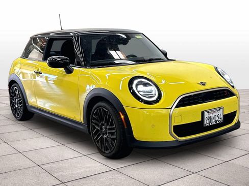 Used 2025 MINI Cooper S FWD image 2