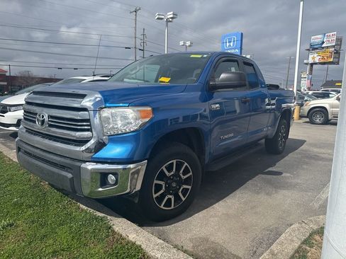 Used 2017 Toyota Tundra SR5 w/ TRD Off Road Package image 2