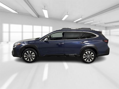 Certified 2025 Subaru Outback Touring w/ Popular Package #2 image 3
