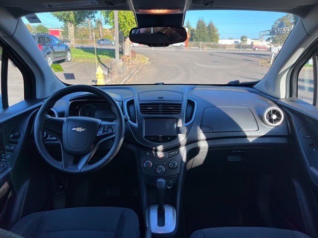 Used 2016 Chevrolet Trax LS AWD/4WD image 13