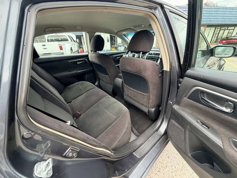 Used 2013 Nissan Altima 2.5 S FWD image 21
