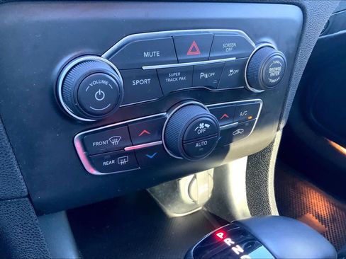 Used 2022 Dodge Charger GT w/ Blacktop Package image 27