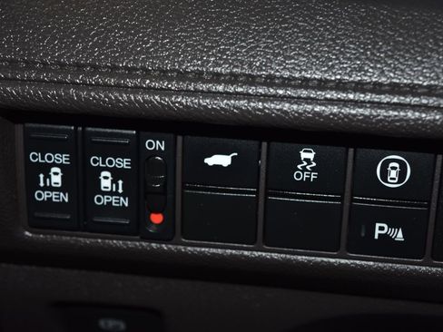 Used 2023 Honda Odyssey Elite image 18