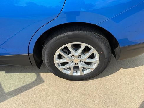 Used 2024 Chevrolet Equinox LT FWD image 24