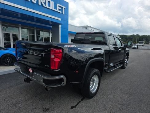 Used 2025 Chevrolet Silverado 3500 LTZ AWD/4WD image 7