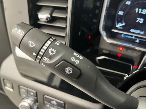 Used 2023 GMC Sierra 1500 SLE AWD/4WD image 28