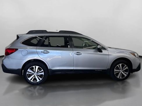 Used 2019 Subaru Outback 2.5i Limited AWD/4WD image 11