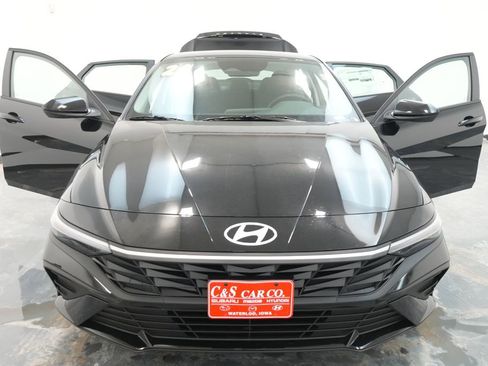 New 2026 Hyundai Elantra SE image 26