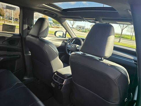 New 2026 Lexus RX 450h AWD image 15