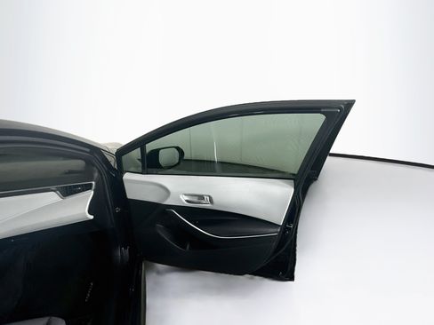 Used 2020 Toyota Corolla SE FWD image 29