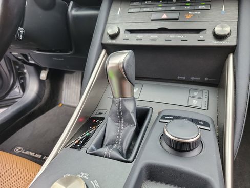 Used 2019 Lexus IS 300 w/ Premium Package image 28