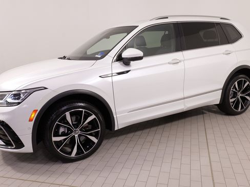 Used 2024 Volkswagen Tiguan SEL R-Line AWD/4WD image 1