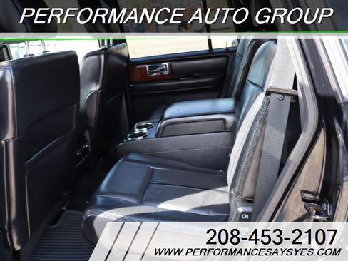 Used 2016 Lincoln Navigator Select image 20