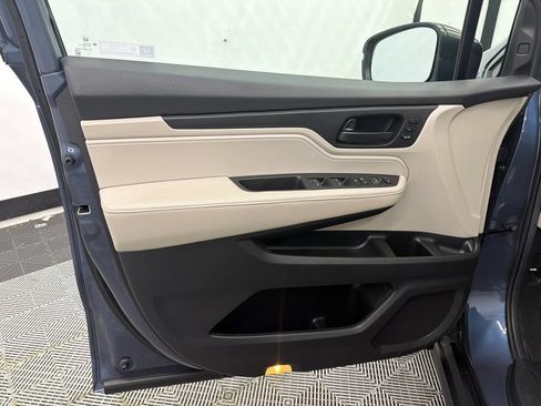 Used 2025 Honda Odyssey EX-L image 11