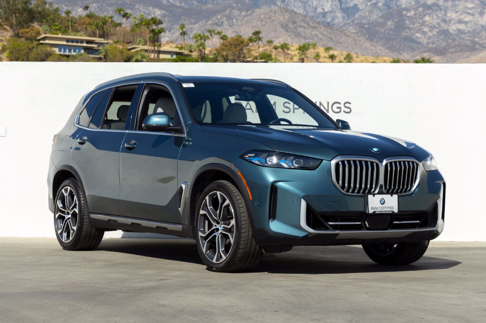 Certified 2024 BMW X5 sDrive40i w/ Premium Package RWD image 2