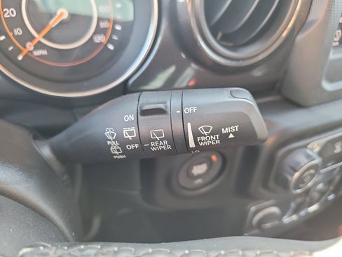 Used 2020 Jeep Wrangler Unlimited Sport AWD/4WD image 33