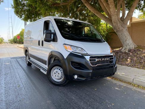Used 2025 RAM ProMaster 2500 w/ U-Haul Equipment Group FWD image 4