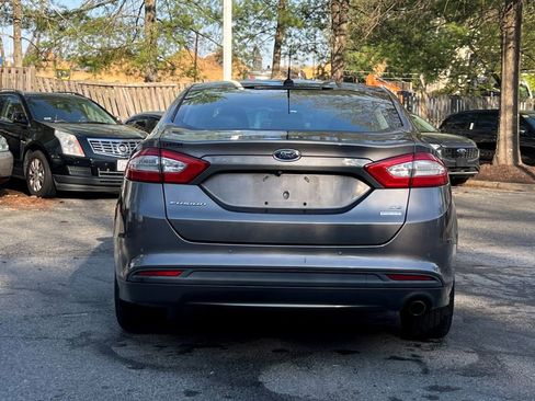 Used 2014 Ford Fusion SE w/ Equipment Group 202A FWD image 4
