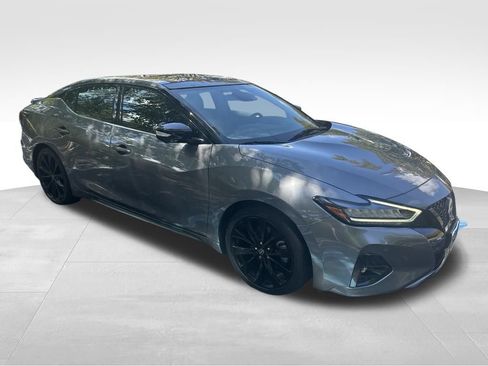 Used 2023 Nissan Maxima SR w/ Sport Mat Group FWD image 4