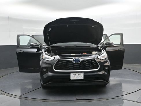 Used 2023 Toyota Highlander Bronze Edition image 52