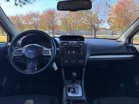 Used 2014 Subaru Crosstrek 2.0i Premium w/ Moonroof Package image 17