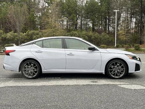 Certified 2024 Nissan Altima 2.0 SR image 25