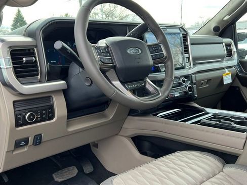 New 2026 Ford F450 Platinum w/ Platinum Plus Package image 31