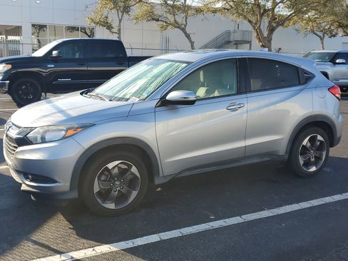 Used 2018 Honda HR-V EX image 6