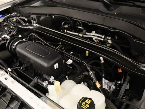 Used 2023 Ford Explorer Limited image 11