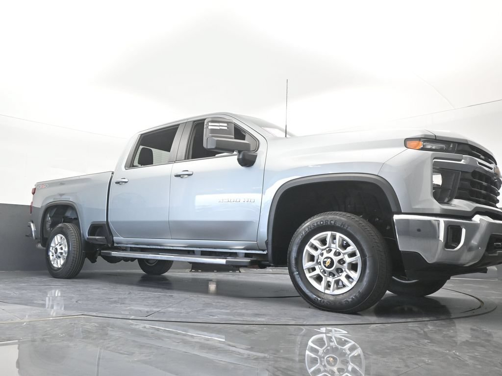 Used 2025 Chevrolet Silverado 2500 LT w/ Convenience Package AWD/4WD image 56