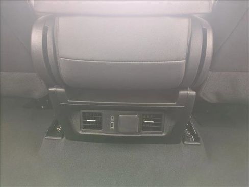 Used 2025 GMC Sierra 1500 SLT AWD/4WD image 18