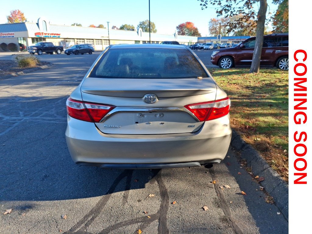 Used 2015 Toyota Camry SE FWD image 8