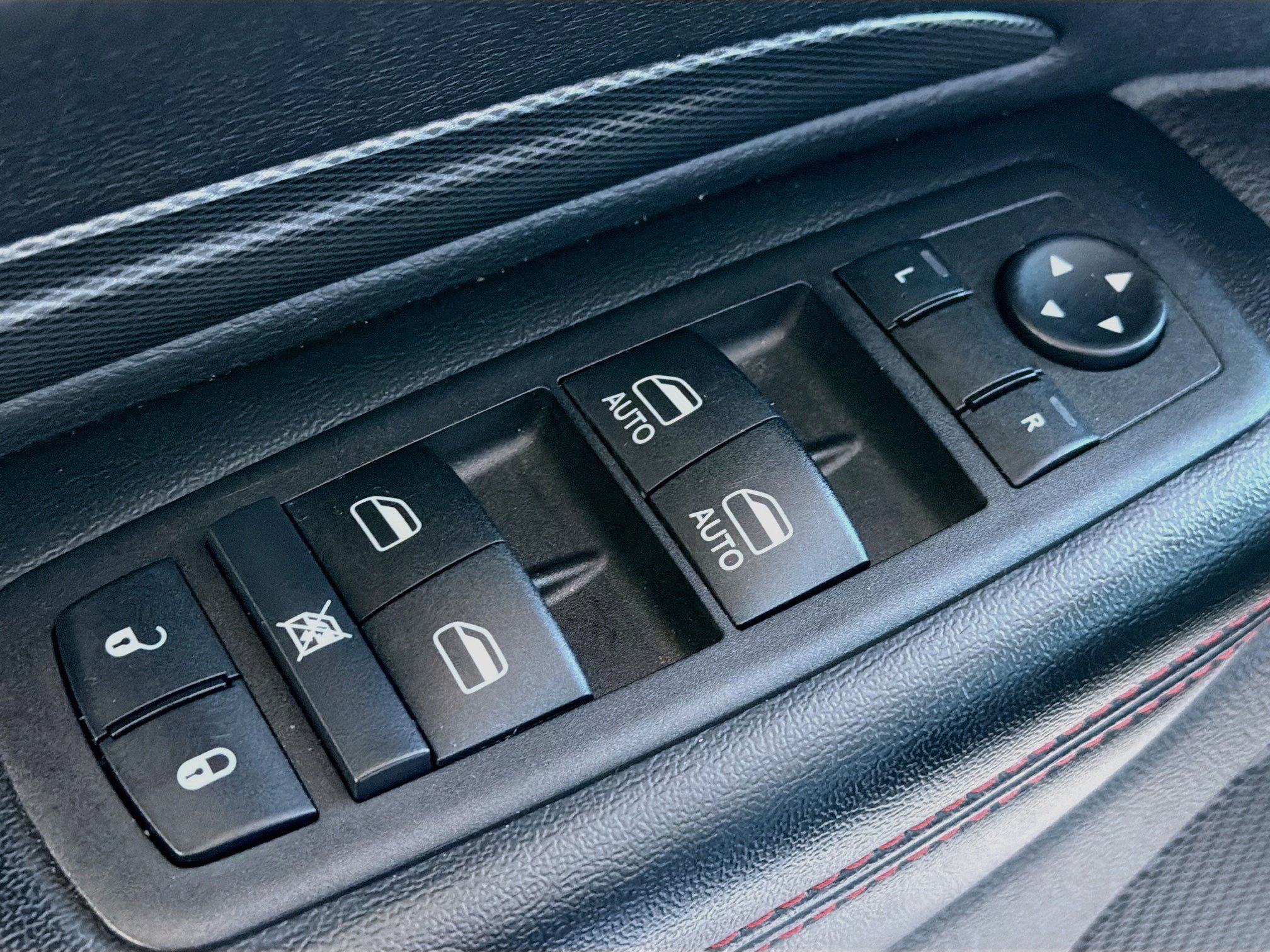 Used 2025 Dodge Durango GT AWD/4WD image 15