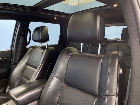 Used 2019 Jeep Grand Cherokee Limited w/ Luxury Group II image 8