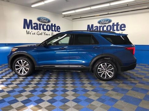 Certified 2022 Ford Explorer ST-Line w/ Class IV Trailer Tow Package image 2