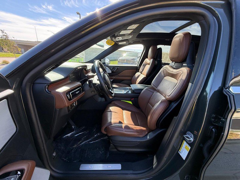 Certified 2023 Lincoln Aviator Reserve w/ Equipment Group 201A AWD/4WD image 29