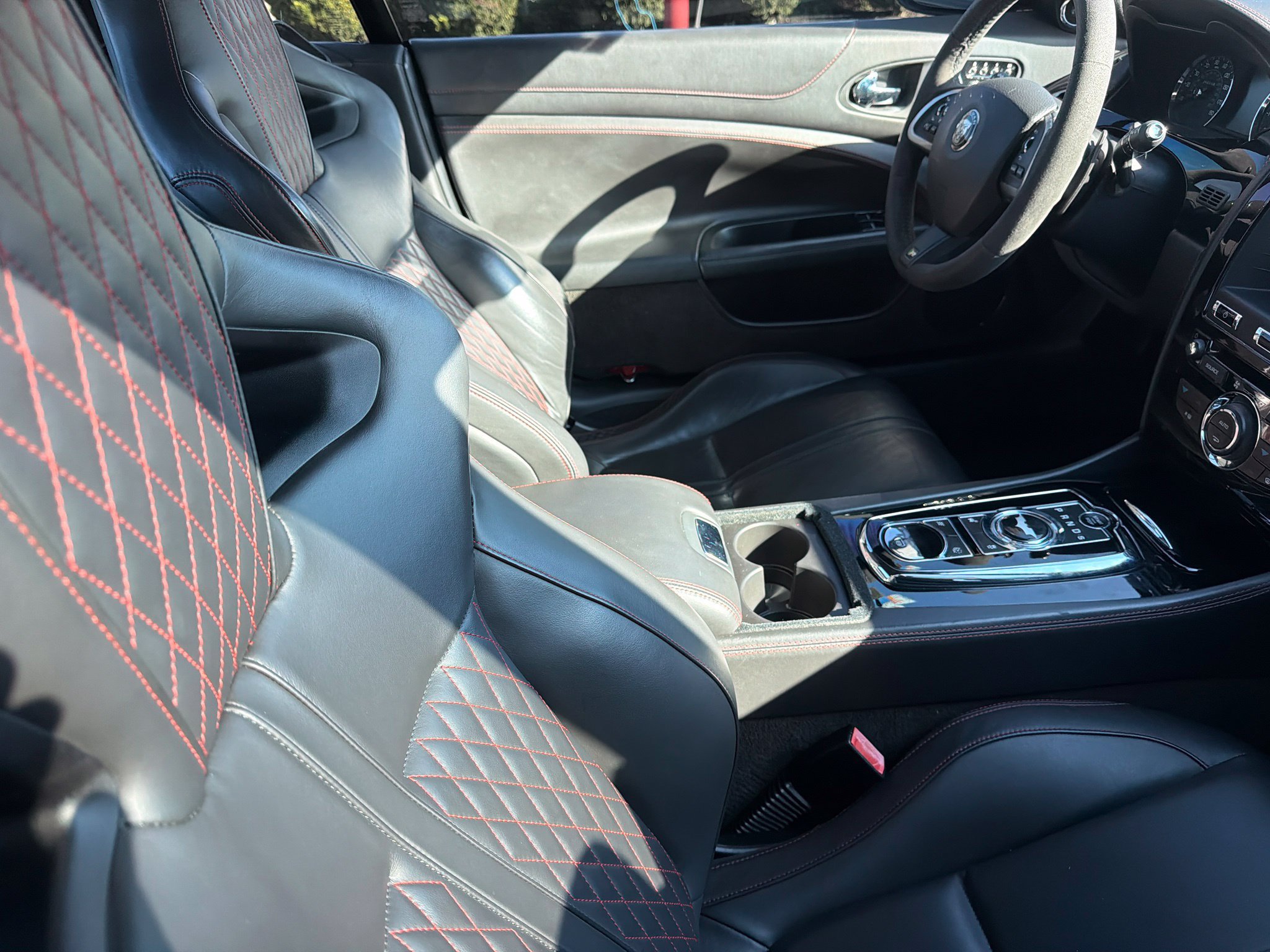 Used 2015 Jaguar XKR R RWD image 7