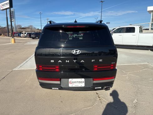 Used 2024 Hyundai Santa Fe Limited image 4