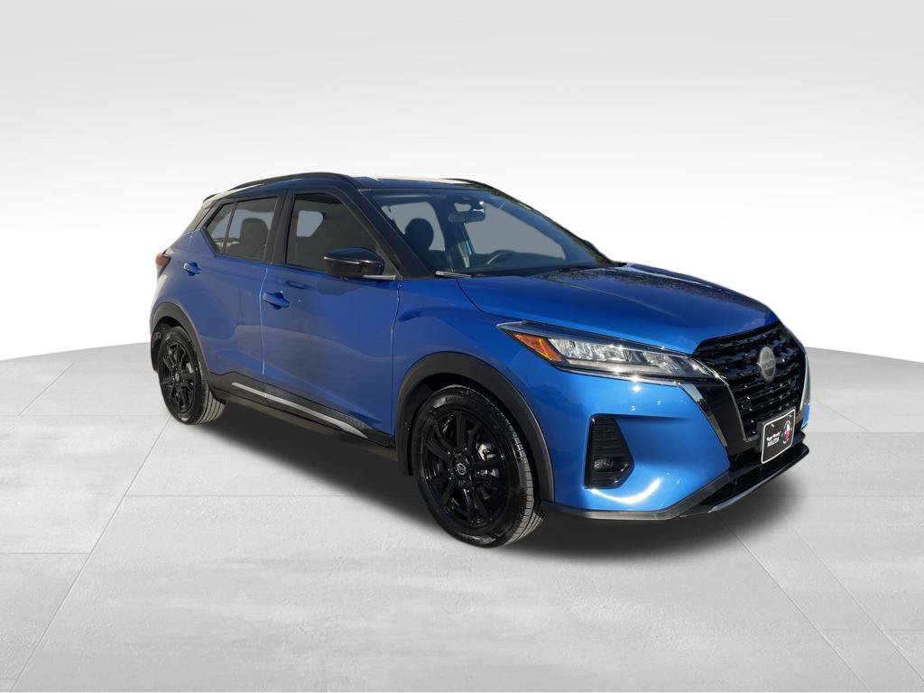 Used 2021 Nissan Kicks SR FWD image 3