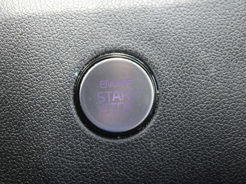 Certified 2023 Kia Sorento S w/ Panoramic Sunroof Package FWD image 33