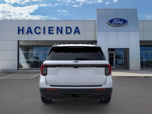 New 2026 Ford Explorer Active image 5